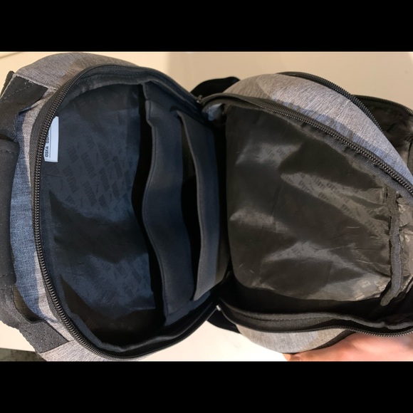 Puma Backpack - Picture 4 of 7
